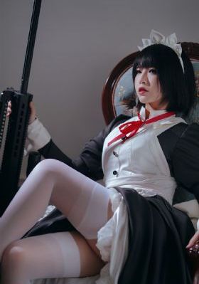 巨大女英雄